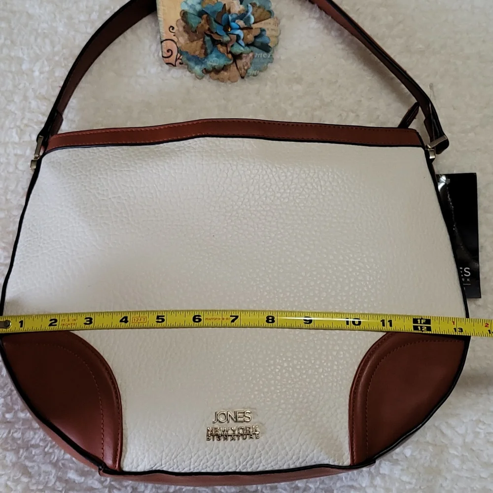 NEW Shoulder Bag Jones New York Signature Color Block Pebbled Ivory Faux Leather